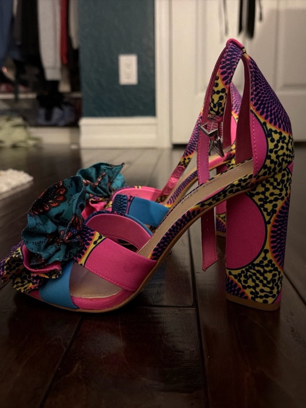 Gianni Bini Hot Pink Multicolor Floral Bow Ankle-Strap Heels - Picture 2 of 3